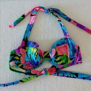 VENUS Jillian Underwire Tropical Print Bikini Top, size C